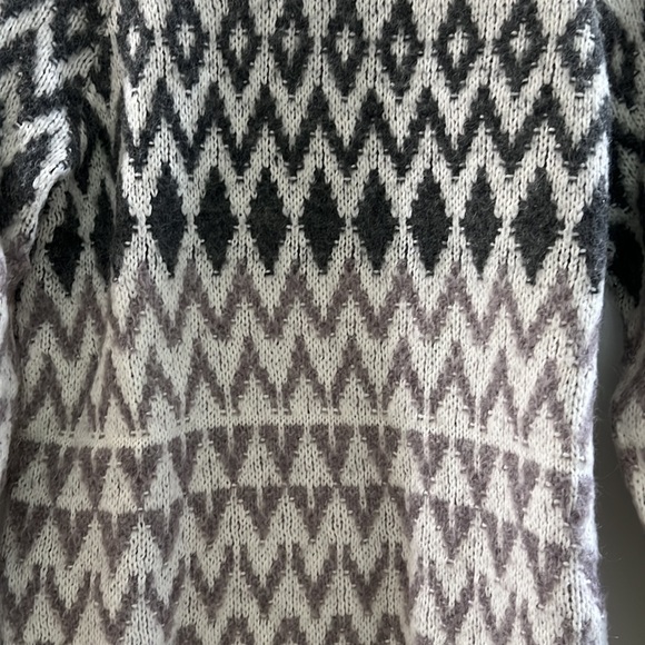 Loft sweater medium - Picture 4 of 4